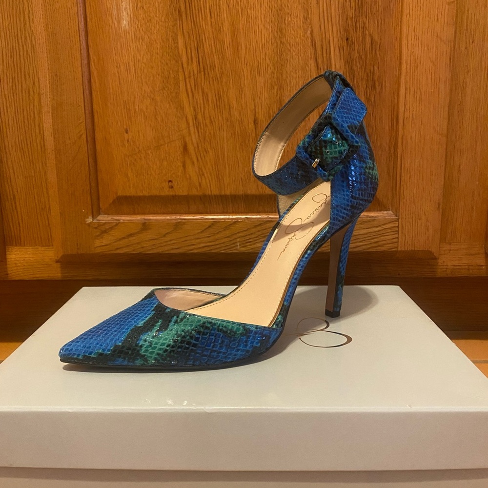Jessica Simpson Cayna Maui Blue Snake Print Pumps